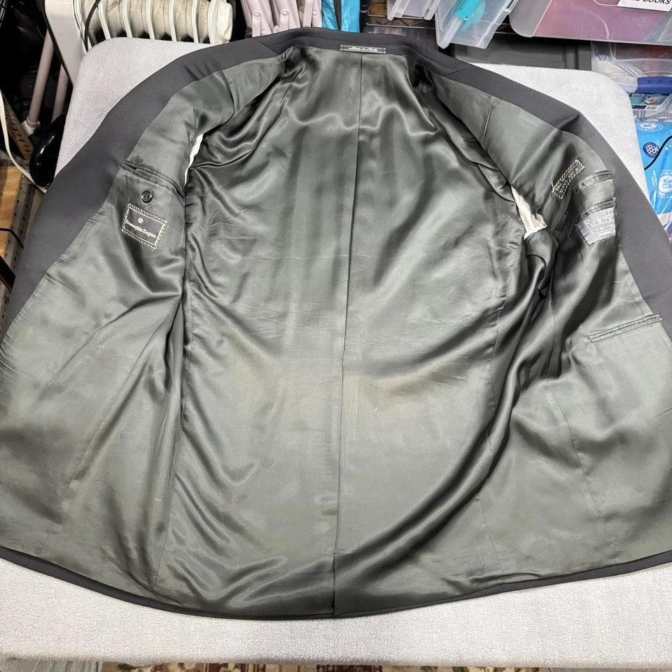 Chaqueta Esmoquin Ermenegildo Zegna Para Hombre Solapa Pico Negra Hecha en Italia Super 100s Foto 2 de 4