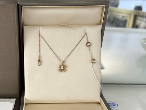 Authentic BVLGARI Fiorever Mini Flower Necklace 18K Rose Gold 1 Diamond