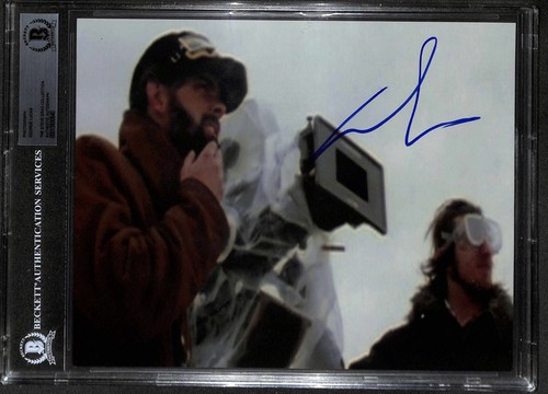 George Lucas Signed 8x10 Behind-the-Scenes Photo – Star Wars 1977 – Beckett