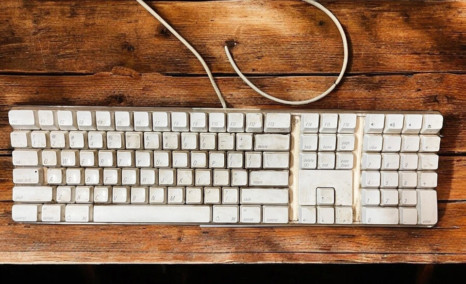 Apple iMac A1058 17" Desktop - M9248LL/A (August, 2004) Vintage Not Tested-As Is - Image 4 of 4