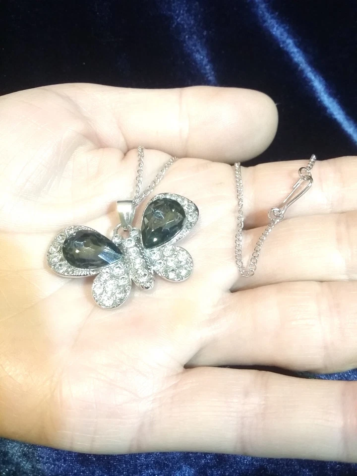 Collana Donna SWAROVSKI ORIGINALI Argento Farfalla Gioielli Diamanti Neri sposa - Immagine 4 di 4