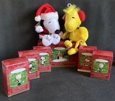 Hallmark Keepsake 2000 “A Snoopy Christmas”8 Piece Ornament Set W