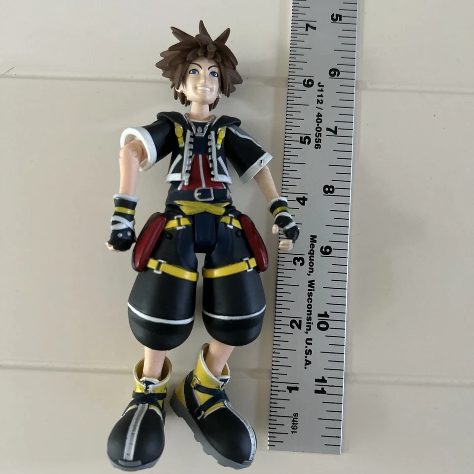 Figura de acción de juguete de 6,5" Disney Kingdom Hearts Sora Foto 2 de 4