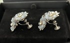 Vintage Light/Sky Blue Flower and Rhinestone Screwback Earrings EUC — photo 2
