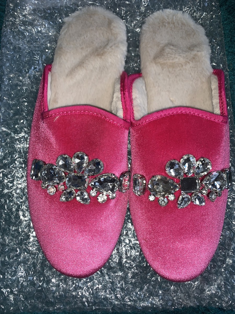MARKS AND SPENCER LADIES PINK SLIPPERS SIZE MISSING STONE