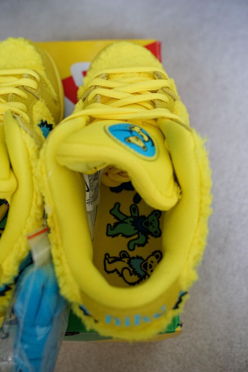 Nike Dunk Low SB x Grateful Dead Yellow Bear 2020 Size 8.5 Nike Dunk Low SB x Grateful Dead Yellow Bear 2020 Size 8.5