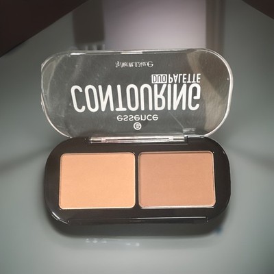 Essence CONTOURING DUO PALETTE 20 Darker Skin