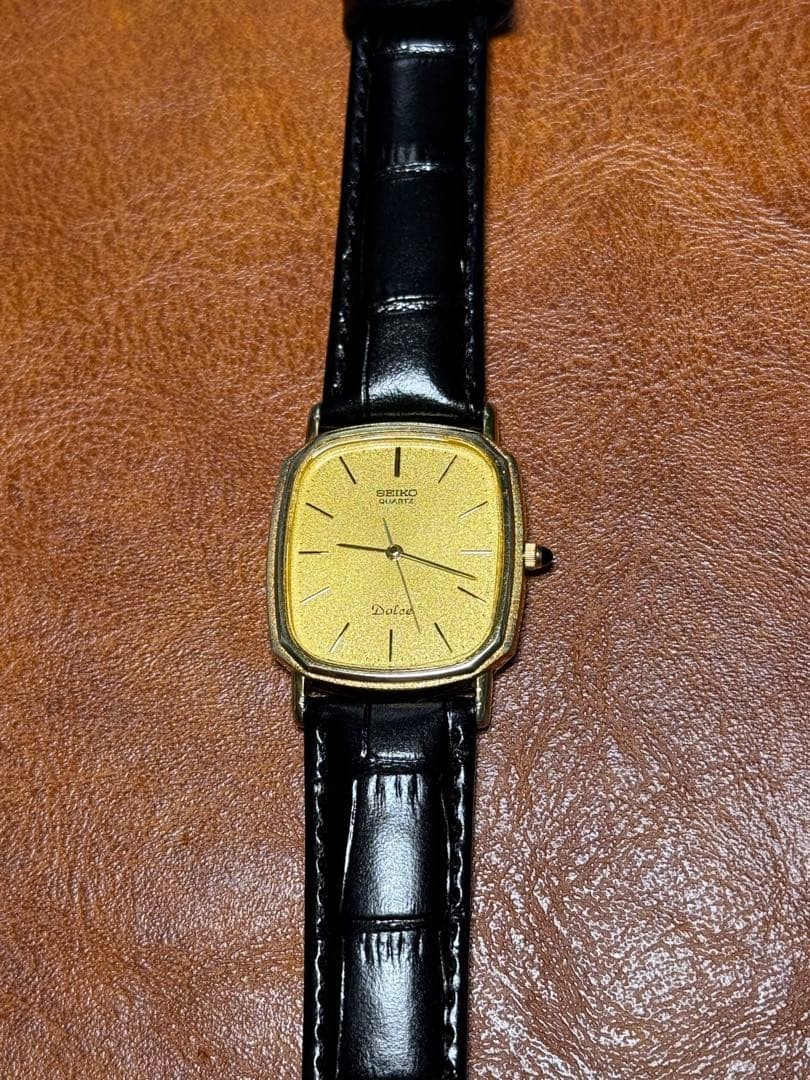 SEIKO Dolce Rectangular Watch 1980s Timepiece Vin… - image 4