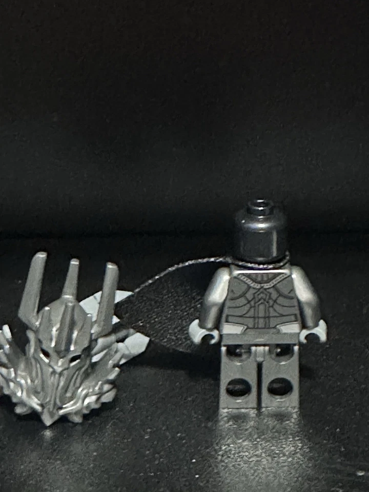 LEGO Lord of the Rings Sauron Minifigure 10333 Barad-dur - Image 3 of 3