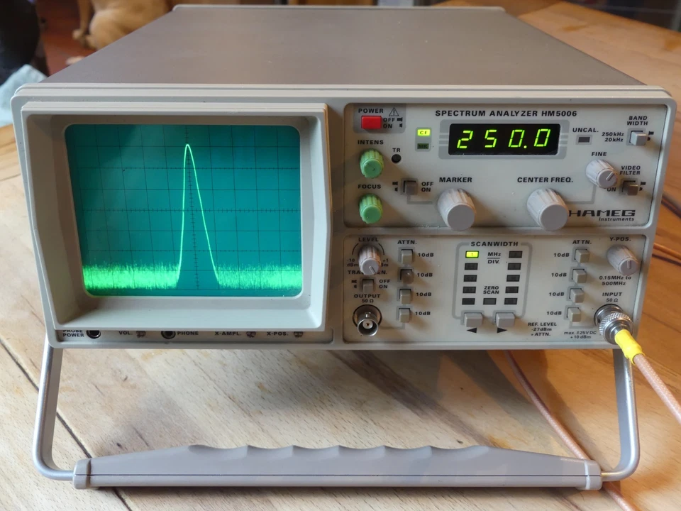 TOP: Hameg HM5006 Spectrum Analyzer 500MHz mit Tracking Generator - Bild 2 von 4