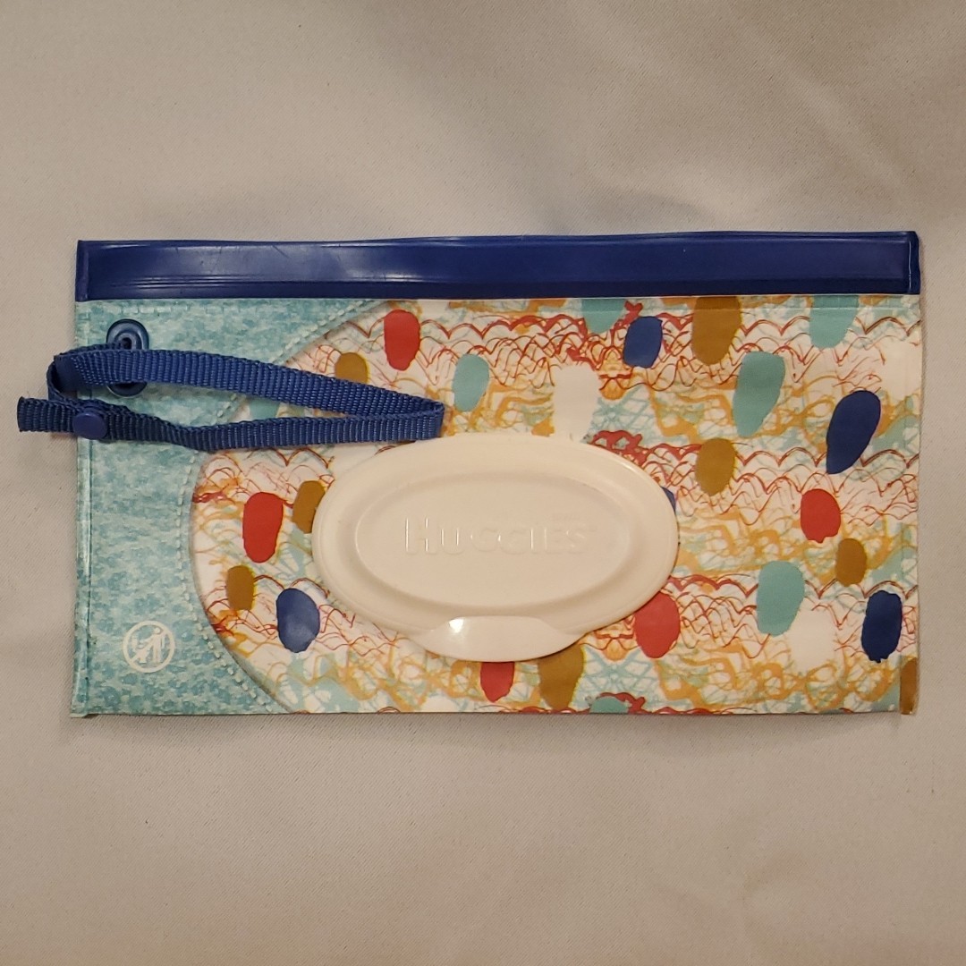 Huggies Clutch and Clean refillable wipes travel case carrie