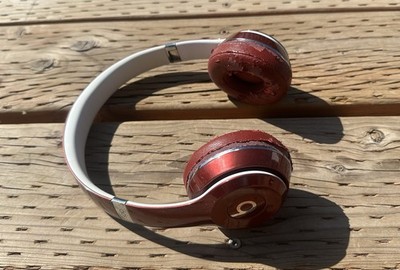 Beats Solo2 On-Ear Headphones Luxe Edition - Red