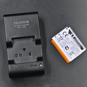 Fuji-NP-45S-Battery-Charger-Kit-NP-45S-BC-45B-For-FinePix-J20-J26-J27-J30-J35