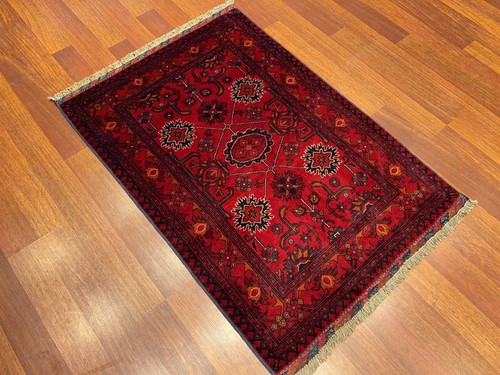 Alfombra de lana roja afgana Khal Mohammadi hecha a mano (2'9" x 4'0") - Imagen 2 de 11