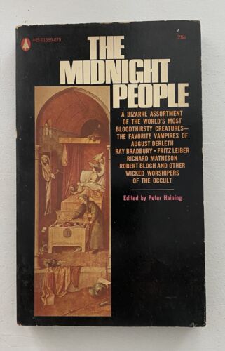 Libro de vampiros de colección The Midnight People de Peter Haining 1968 raro de bolsillo en muy buena condición - Imagen 1 de 4