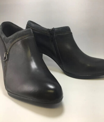 NEW Clarks Dark Grey Araya Morgan Zipper Stacked Heel Boot Bootie. Size 11