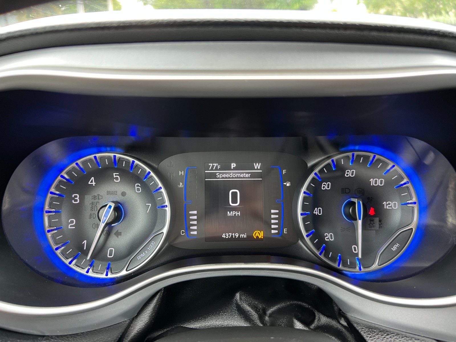 Chrysler Pacifica - Image 22