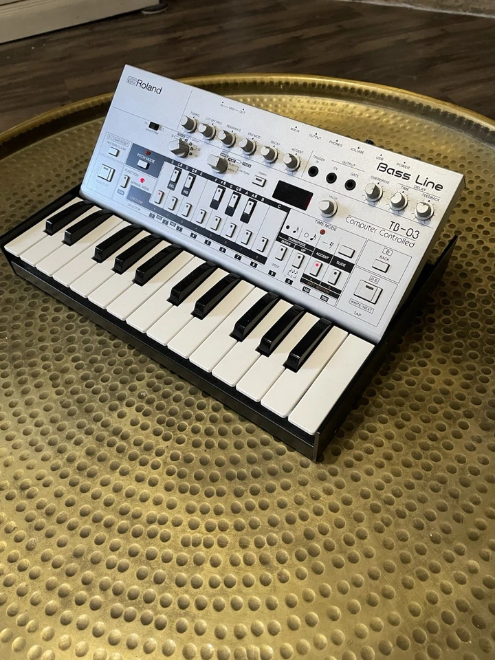 Roland TB-03 Bass Line W/ KM- 25 Dock Module Keyboard -Tested Working - Image 3 of 4