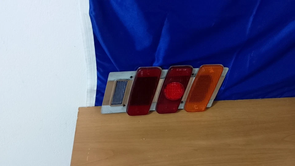 Faro trasero izquierdo peugeot 504 cupé cabrio lente NOS seima Foto 4 de 4