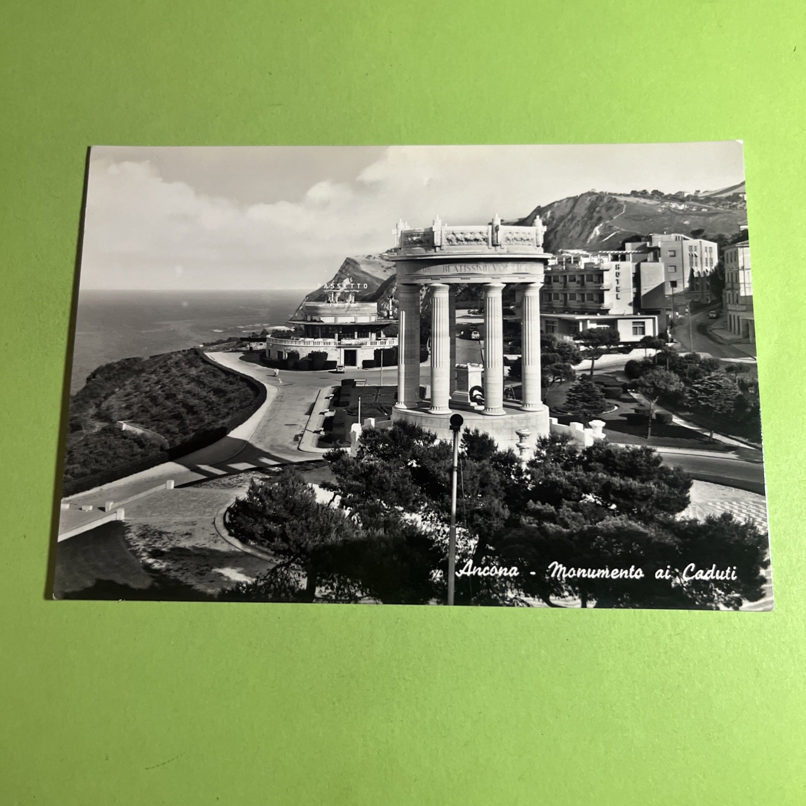 ANCONA MONUMENTO AI CADUTI NON VIAGGIATA - CARTOLINA BIANCO E NERO
