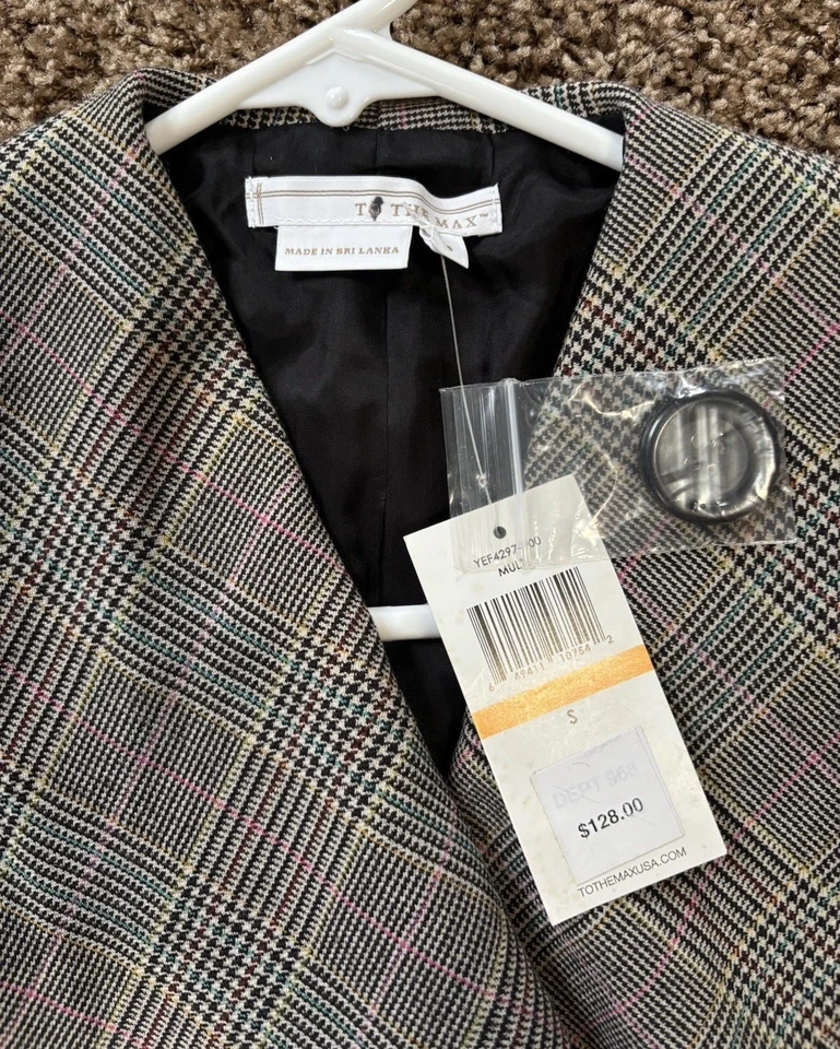 NWT To The Max Women’s Cropped Plaid Bell Sleeve Blazer Size Small $128 Retail - Image 2 of 4