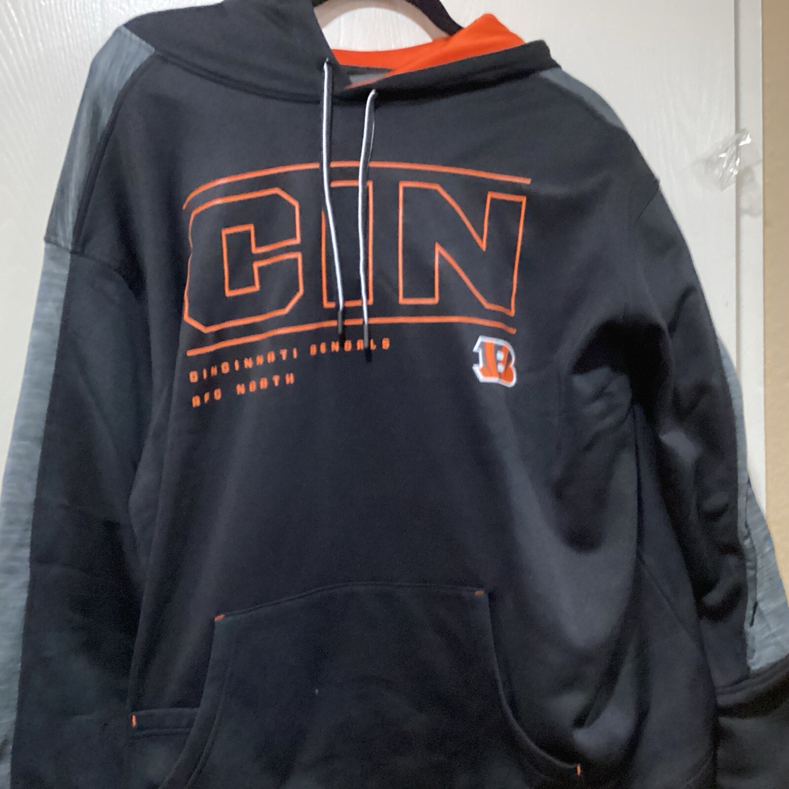 Picture 1 of 3