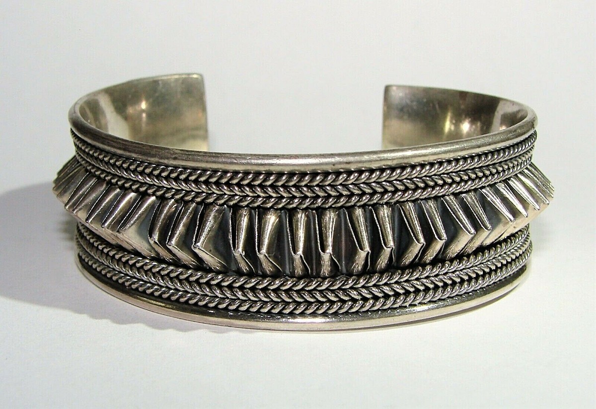 Heavy 225 Grams!! Native American Triangular Turquoise Sterling Silver Bracelet Heavy 225 Grams!! Native American Triangular Turquoise Sterling Silver Bracelet