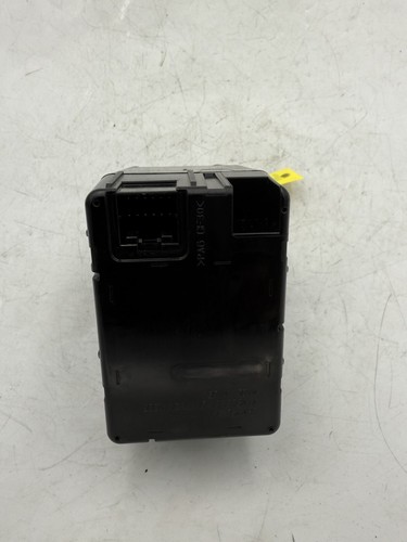 CHRYSLER TOWN & COUNTRY WIRELESS IGNITION SWITCH RECEIVER + KEY P68257920AB - Picture 8 of 8