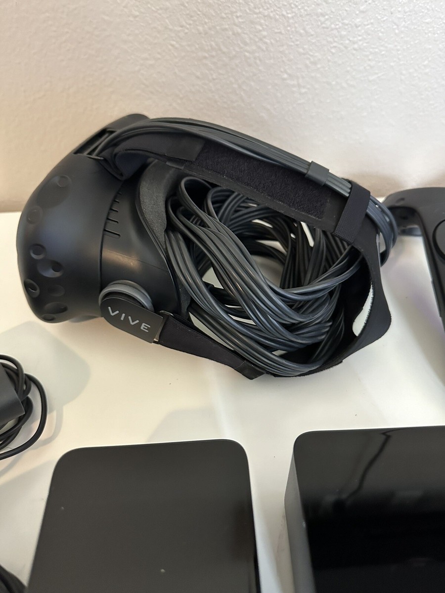 HTC Vive VR Headset Complete Set Full Kit System Steam VR PC