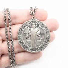Collar Colgante Extra Grande 2" Medalla San Benito Italia con Cadena Spiga 24"