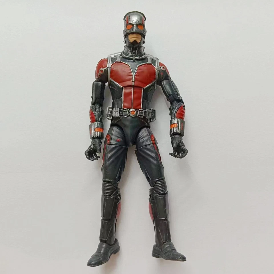 Boneco de ação Homem-Formiga 7" antigo perdido um pouco - Imagem 2 de 4