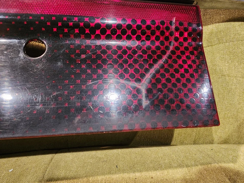 Reflector montado en el maletero con panel de luz trasera central Mercury Grand Marquis 1995-1997 Foto 3 de 4