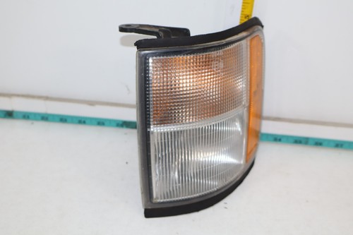 1992-1997 Isuzu Trooper Front Left Corner Light Lens Lamp 3334R OEM