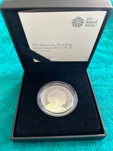 2017 £5 Royal Mint Silver Platinum Wedding Proof Coin with COA and Box