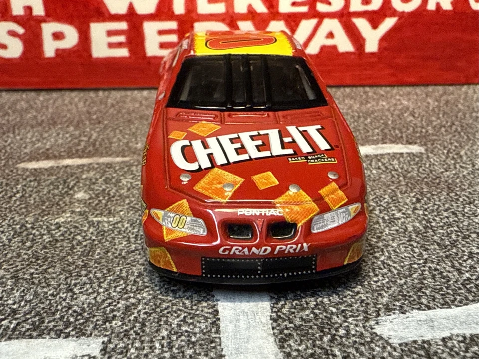 2000 Buckshot Jones #00 Cheez-It 1/64 Nascar Action Diecast Loose - Image 3 of 4