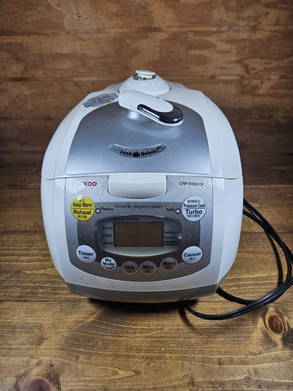 Cuckoo CRP-FA0610F Korean Rice Cooker, Pressure Cooker, Rare