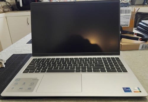 DELL INSPIRON 15 3530 i7-1355U 16GB 512GB SSD IRISXE WIN11 PRO REFUBISHED BY DEL