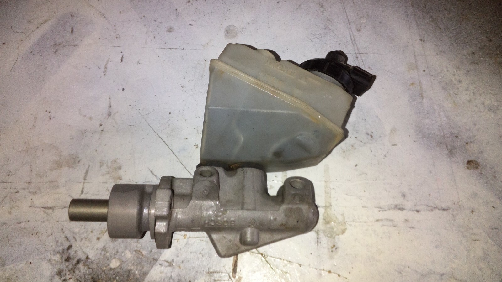 Maître Cylindre De Frein + Bocal - RENAULT Clio 2 Phase 1 - Occasion (Ref 7700417649)