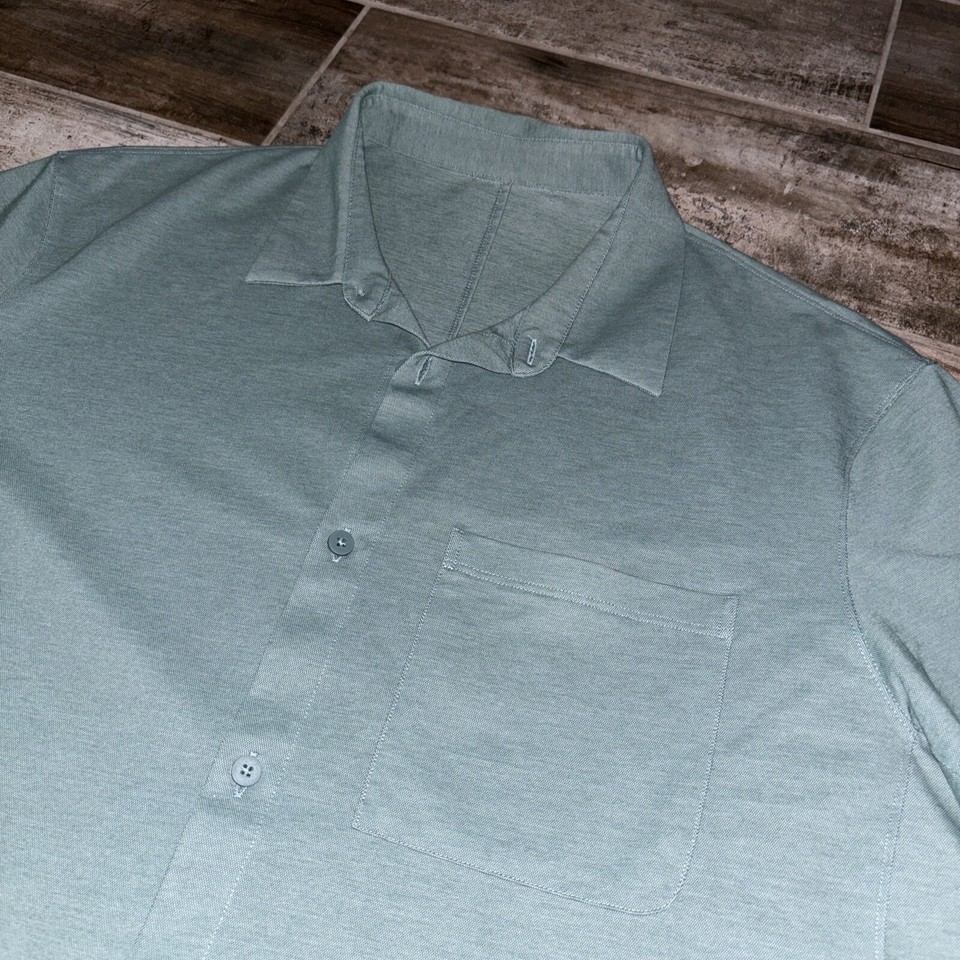 Lululemon Lightweight Camp Collar Sz L Green Button Down Mens Shirt
