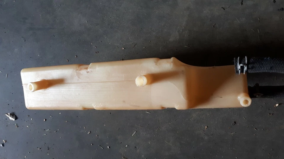 Tanque de evaporación de combustible Datsun 510 Wagon Foto 2 de 4