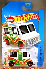 2014 Hot Wheels #9 HW City-HW City Works ICE CREAM TRUCK White Variant w/Red 5Sp