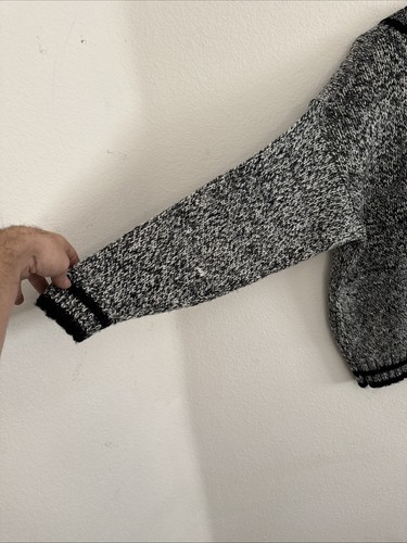 IOU bereits eine Legend Varsity Strickjacke in schwarz weiß Vintage 80’s Herren - Bild 9 von 11
