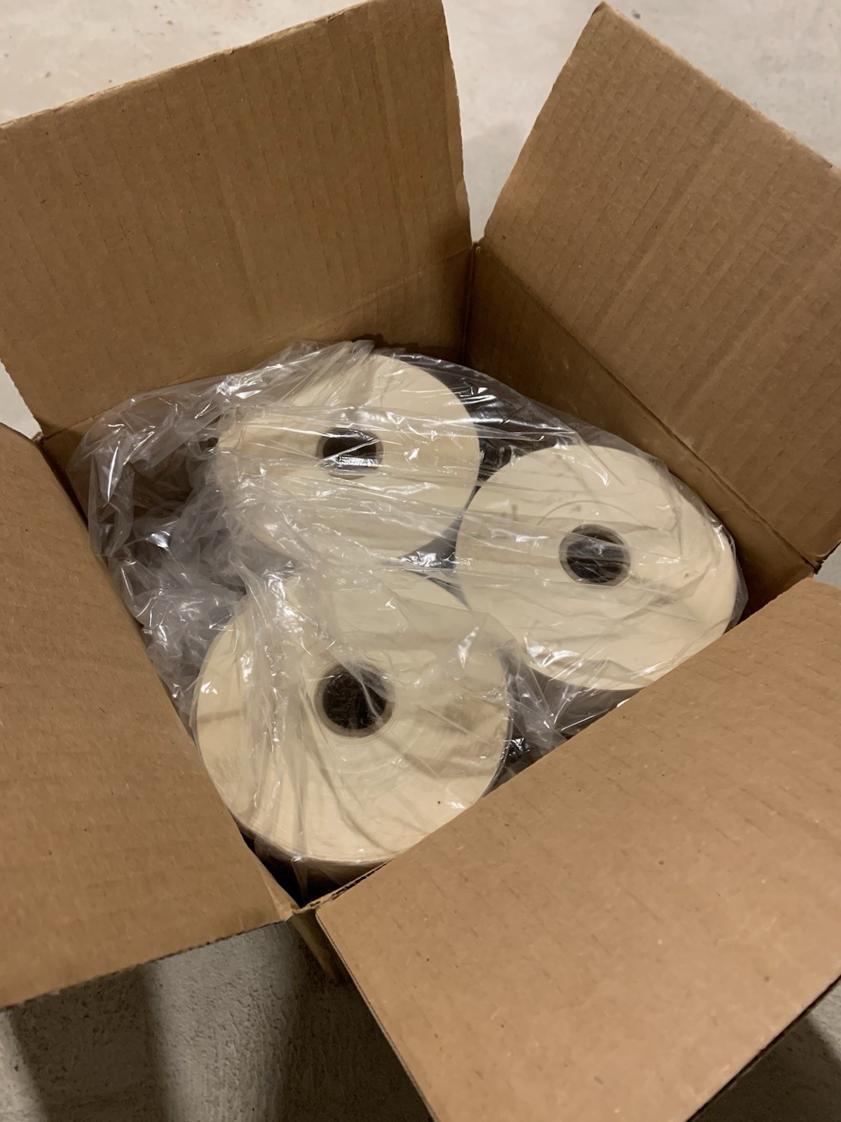 Direct Thermal Shipping Labels, 4" x 6" white labels, 6 rolls, Uline S-22378