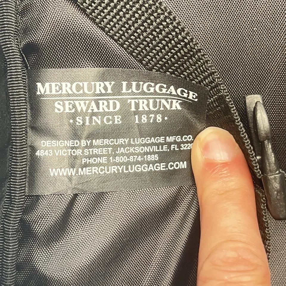 Mochila táctica negra con estampado de marines expandible maletero Mercury Luggage Seward Foto 3 de 4