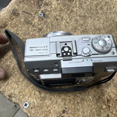 Sony Cyber-shot DSC-V1 5.0MP Digital Camera - Silver for sale