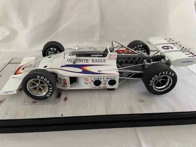 Carousel-1 1/18 scale Olsonite Eagle Indy 500 1972 Bobby Unser #6 Pole Position - Image 3 of 4