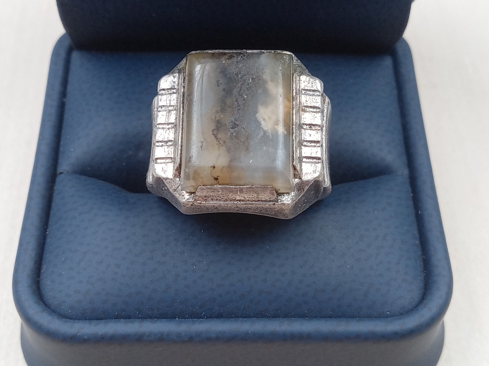 Picture 1 of 5