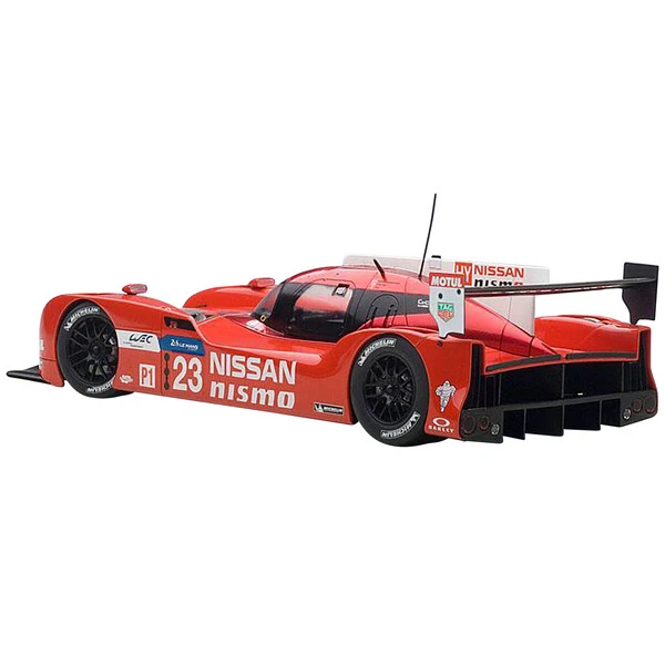 Nissan GT-R LM Nismo Le Mans 2015 O. Pla J. Mardenborough M