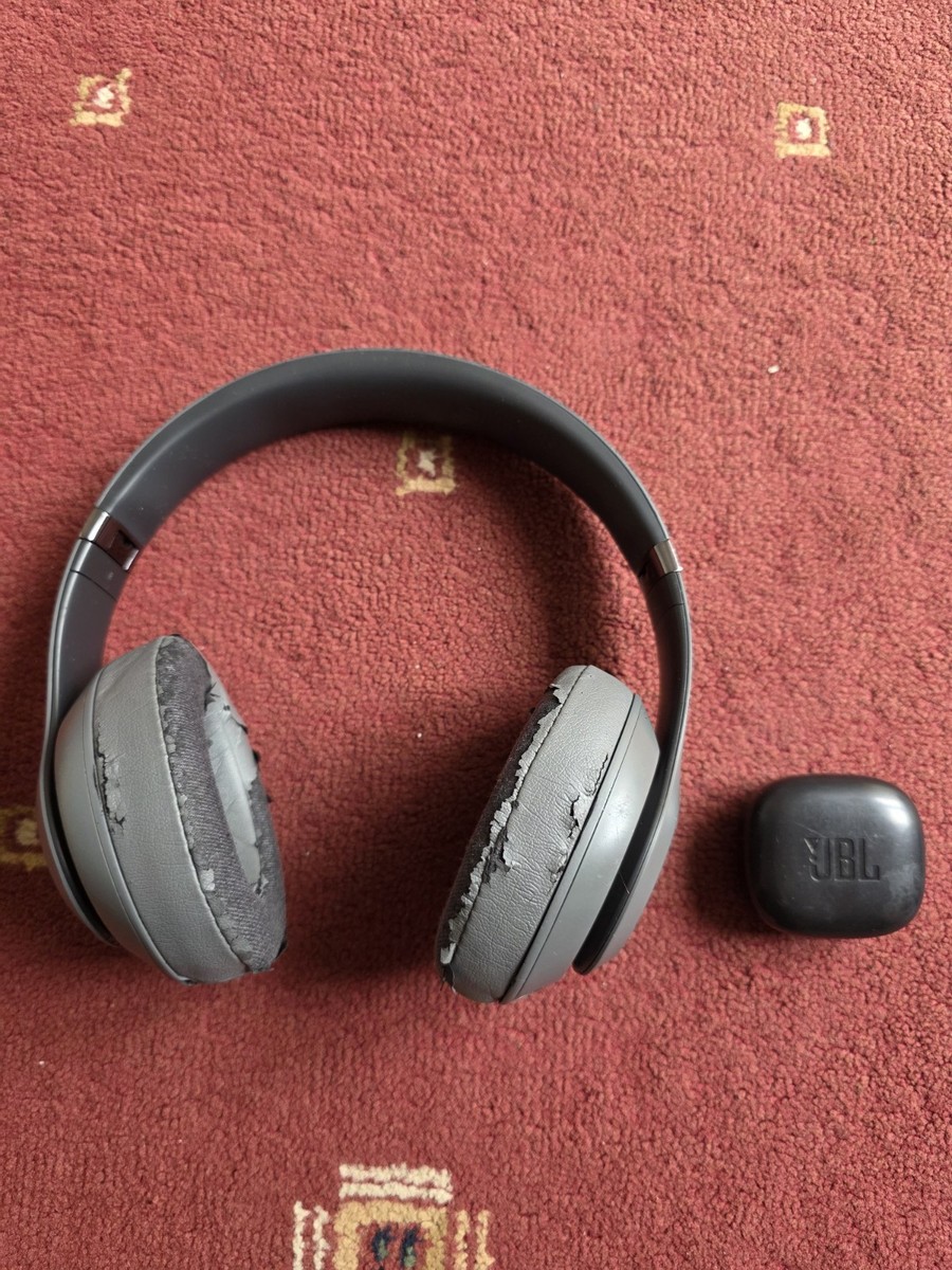 Headset Bluetooth Jbl E55bt Vs Beats Solo Beats Wireless Used