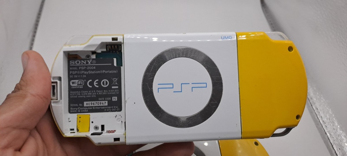 ソニーpsp ソフト多数付属 SONY PSP-2000 本体 すぐ遊べるセット メモリースティック4GB付 選べる